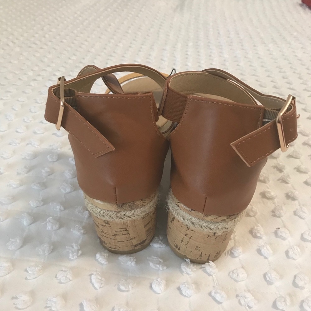 Sandals - Picture 4 of 6
